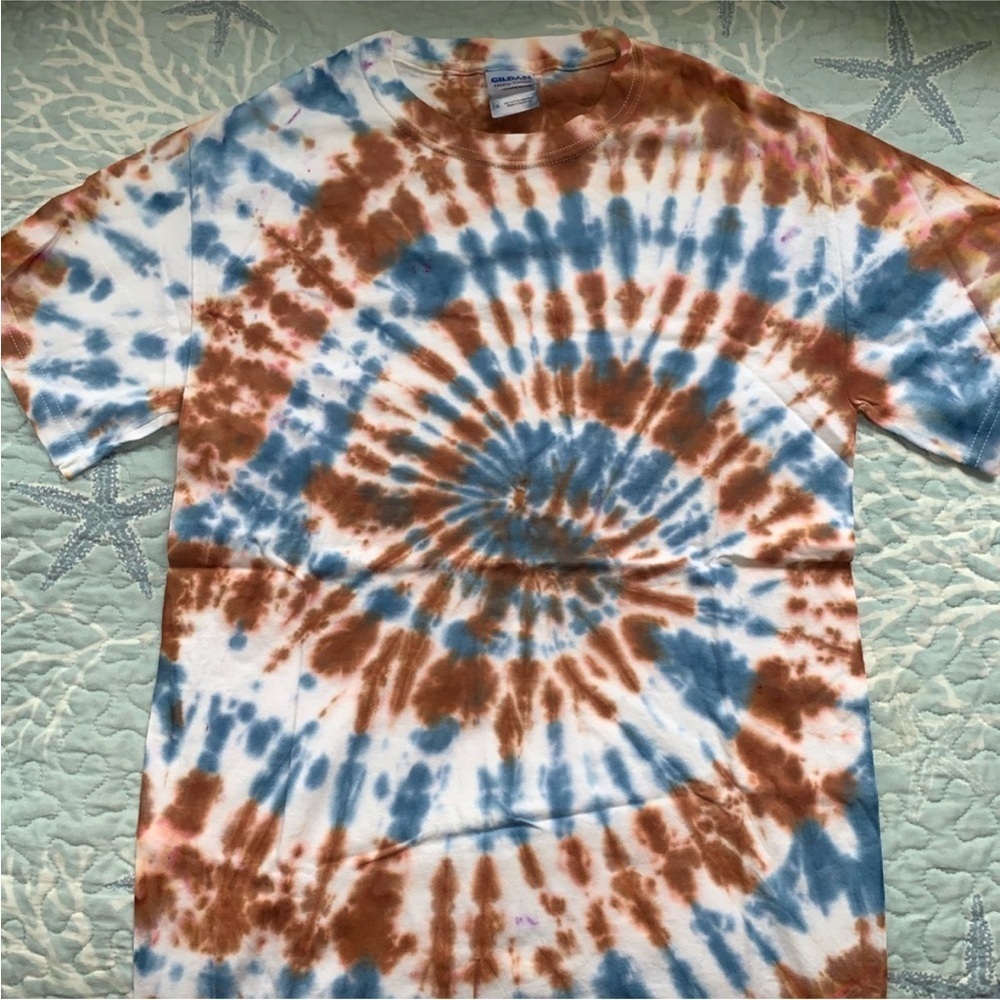 Tie-Dye T-Shirt in Blue and Brown nwot